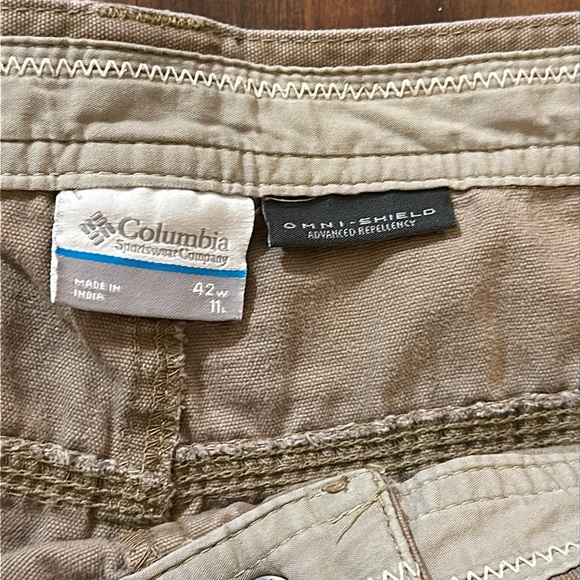 Columbia Omnishield Advanced Repellency Men’s Cargo Khaki Shorts size 42 - Picture 5 of 11